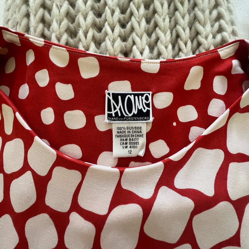 DVF Short-sleeve shift dress, size 12